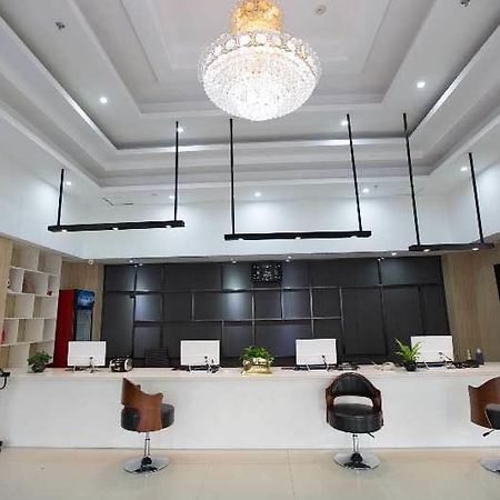 Thank Inn Plus Hotel Hebei Tangshan Road South District Train Station Exterior photo